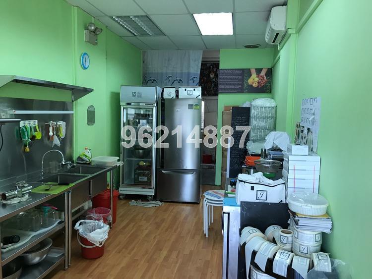Ang Mo Kio Avenue 1 (D20), Shop House #166046512